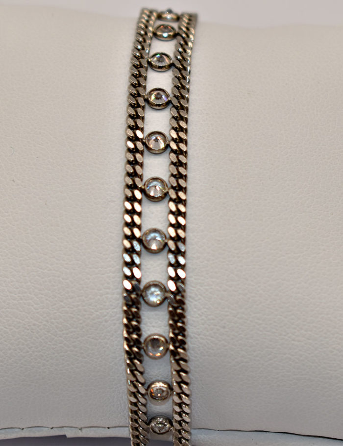 silver woman's bracelet
